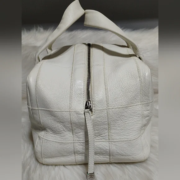 SALE! Chanel Choco Bar Coco Mark Lux Square Stitch White Boston Bowler Handbag - Picture 3 of 13